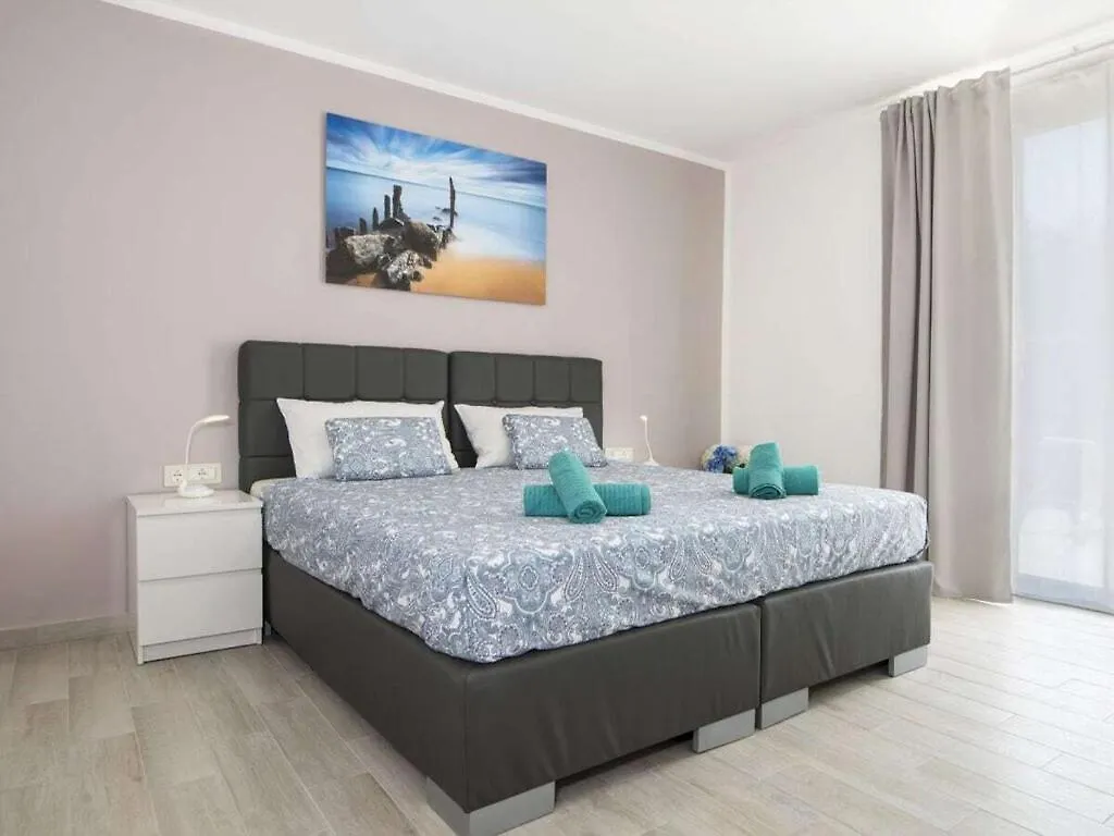 Villa Dina Comfortable Holiday Residence Labin  0*, Labin (Istria) Croatia
