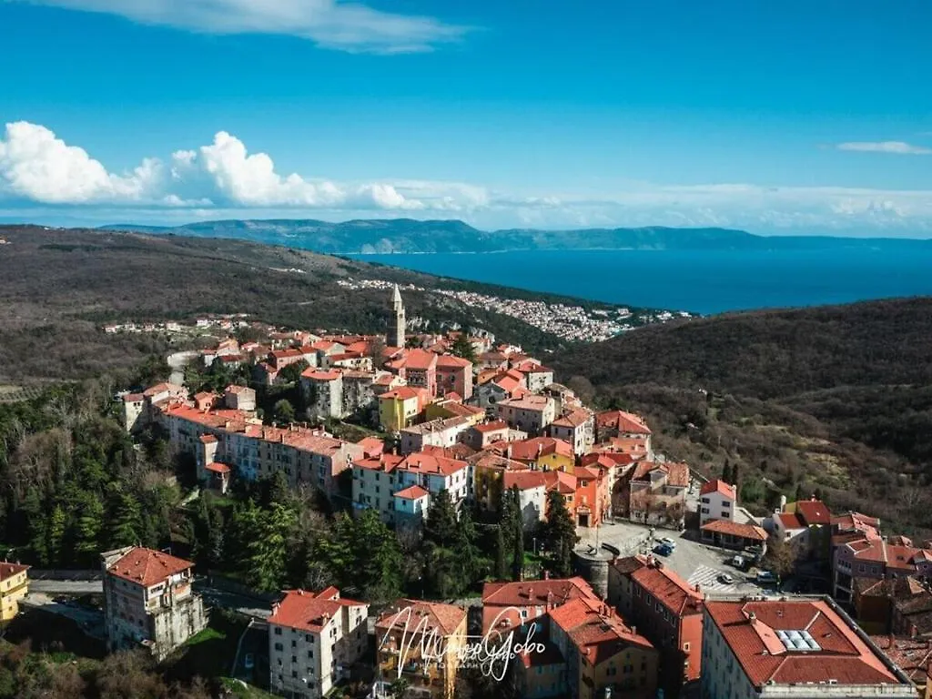 Villa Dina Comfortable Holiday Residence Labin  Croatia